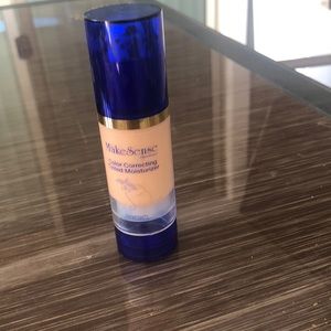 Senegence color correcting tinted moisturizer